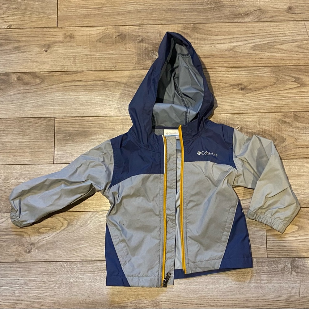 Columbia raincoat